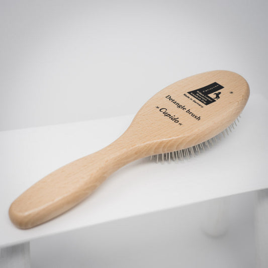 Schweif- und Mähnenbürste "Cupido" von Leistner - Immer fluffig und fein. #Wood LOVE!
