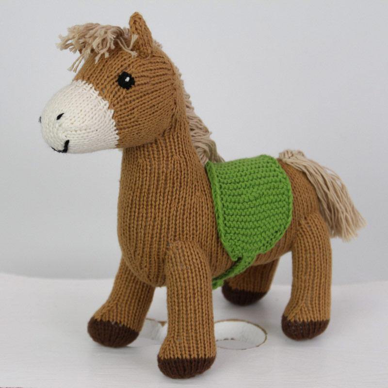 Charity-Kuscheltier Pferdchen! Stormy ist das perfekte Geschenk für Kinder - Pferdefluesterei-Shop