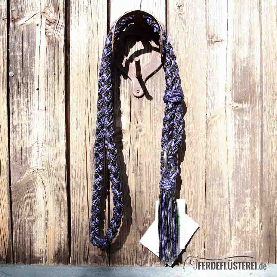 Führstrick "Amber" von Barefoot! Mit stylischen Lederfedern am Strickende - Pferdefluesterei-Shop