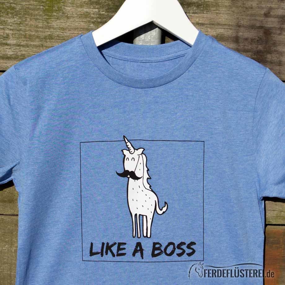Kids Shirt aus Biobaumwolle! "Like a Boss!" in Midheather Blue - Pferdefluesterei-Shop